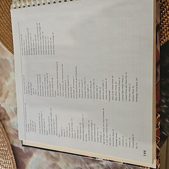 More Bread Machine Bounty By Better Homes & Gardens hard cover first edition - Picture 7 of 8